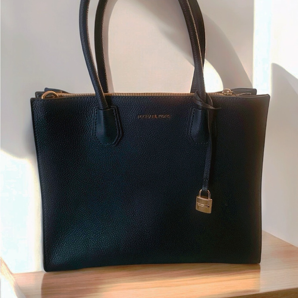 Michael Kors Blue Tote Bag with Structured Design